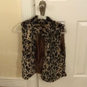 Fuzzy leopard print vest